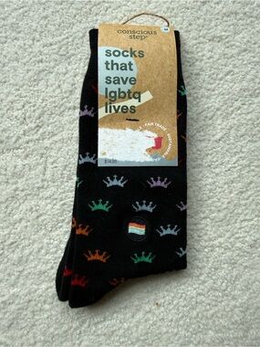 Conscious Step LGBTQ Pride Black Rainbow Crown Print Cotton Socks NEW Medium